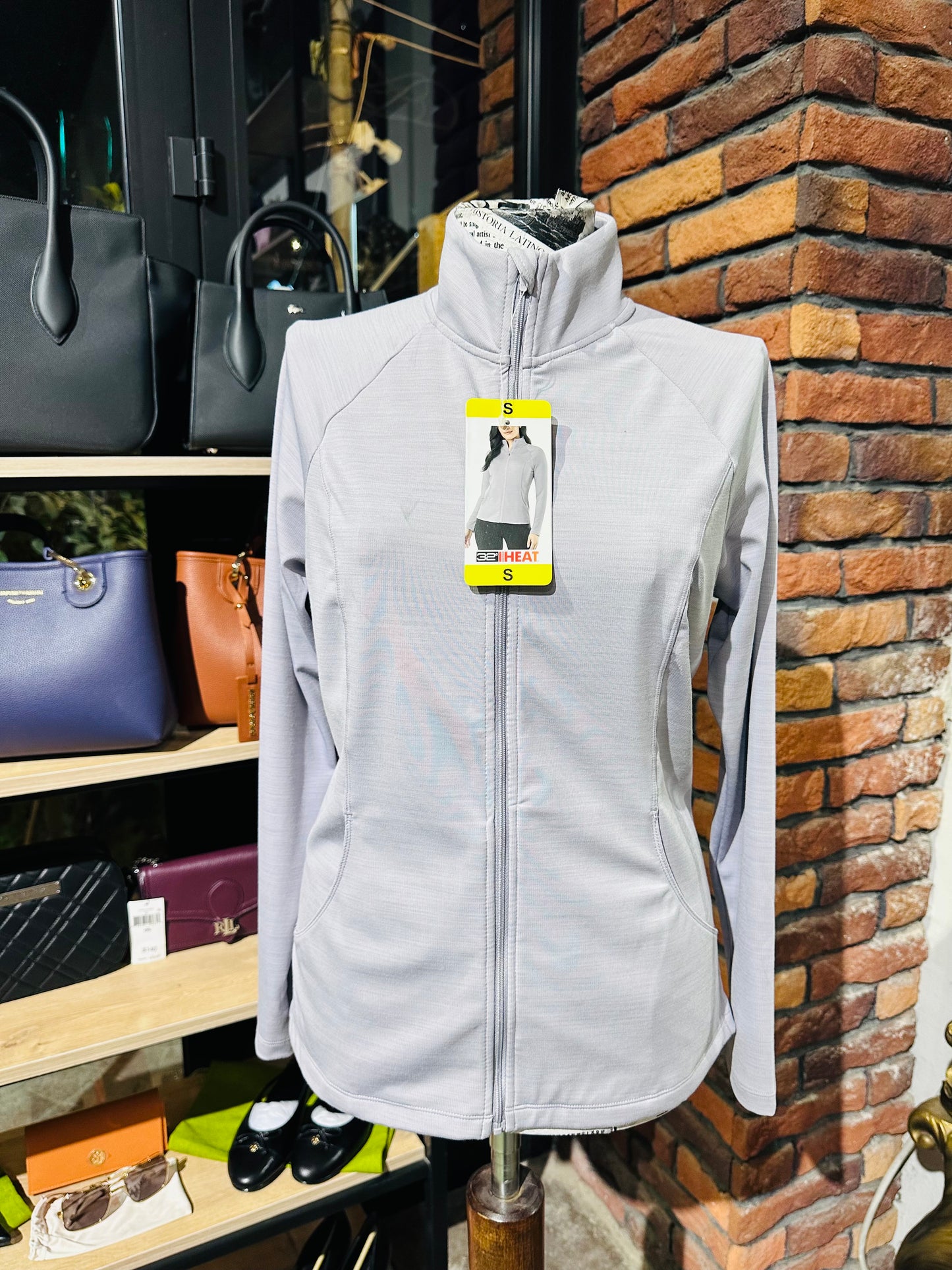 32 heat jacket size small