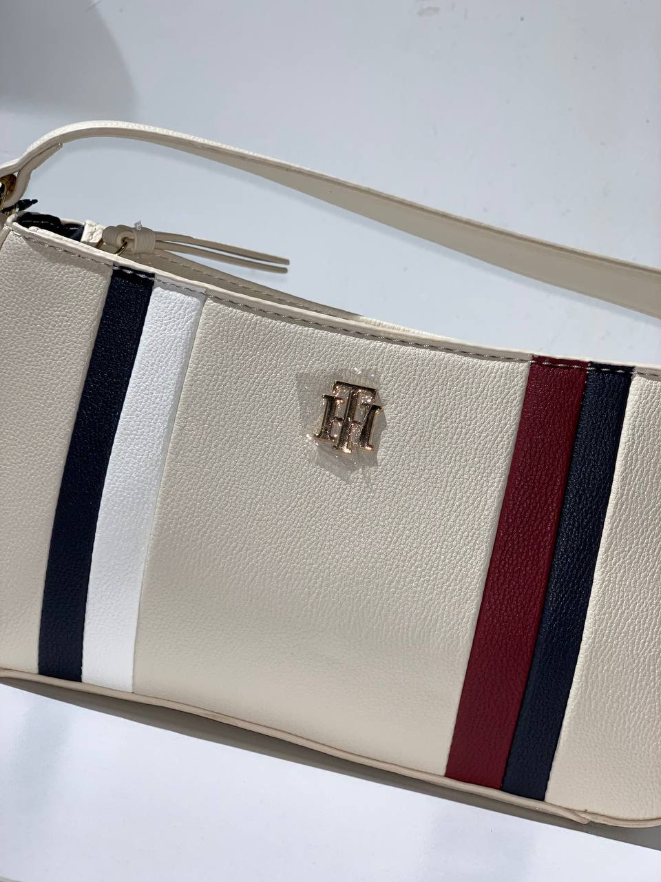 Tommy Hilfiger bag