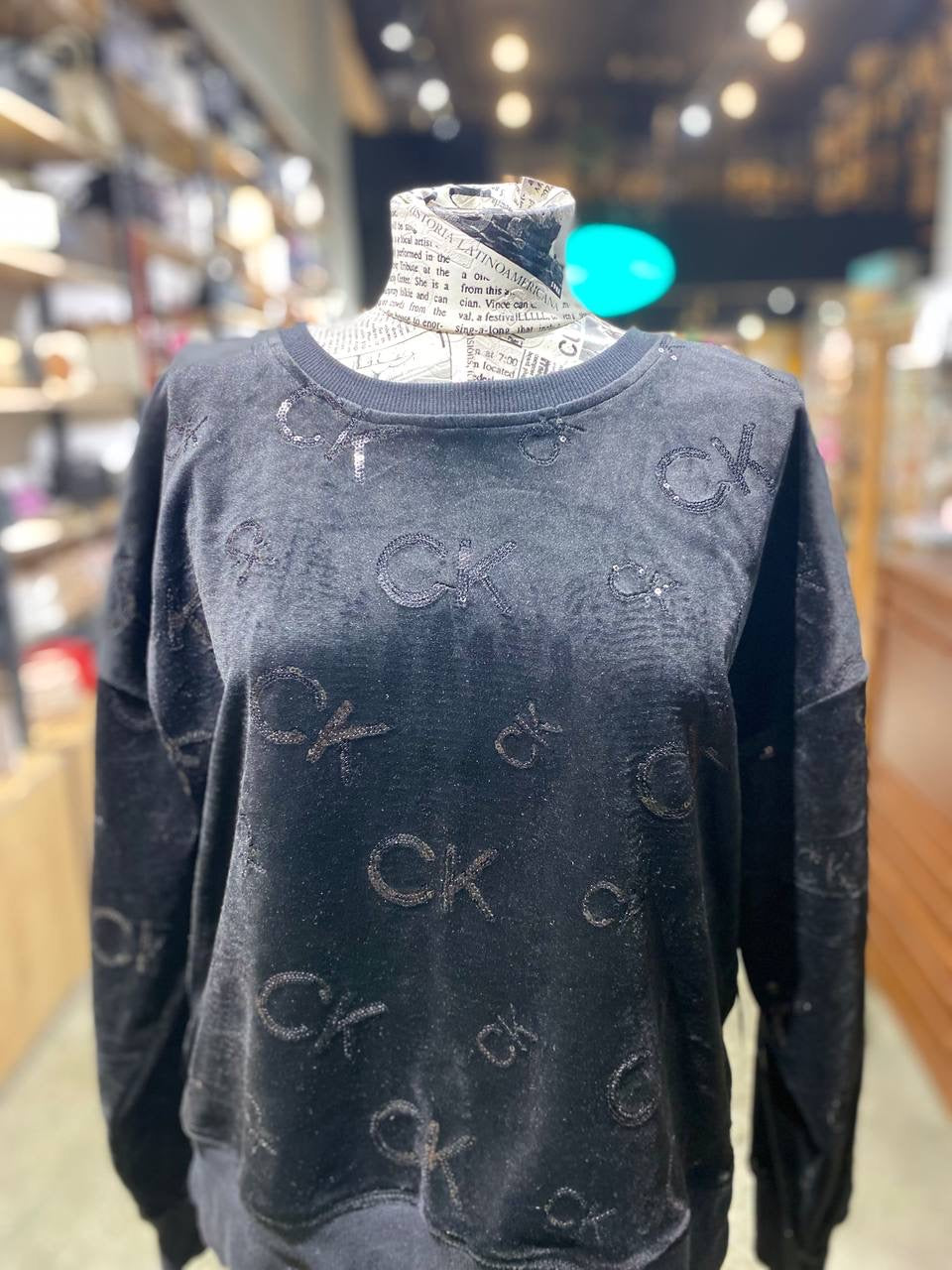 Calvin Klein sweater size large