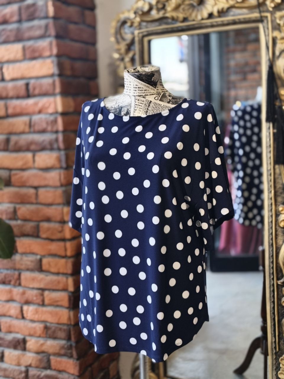 Anne Klein top size medium