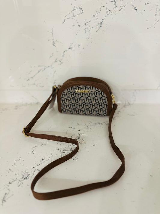Tommy Hilfiger bag