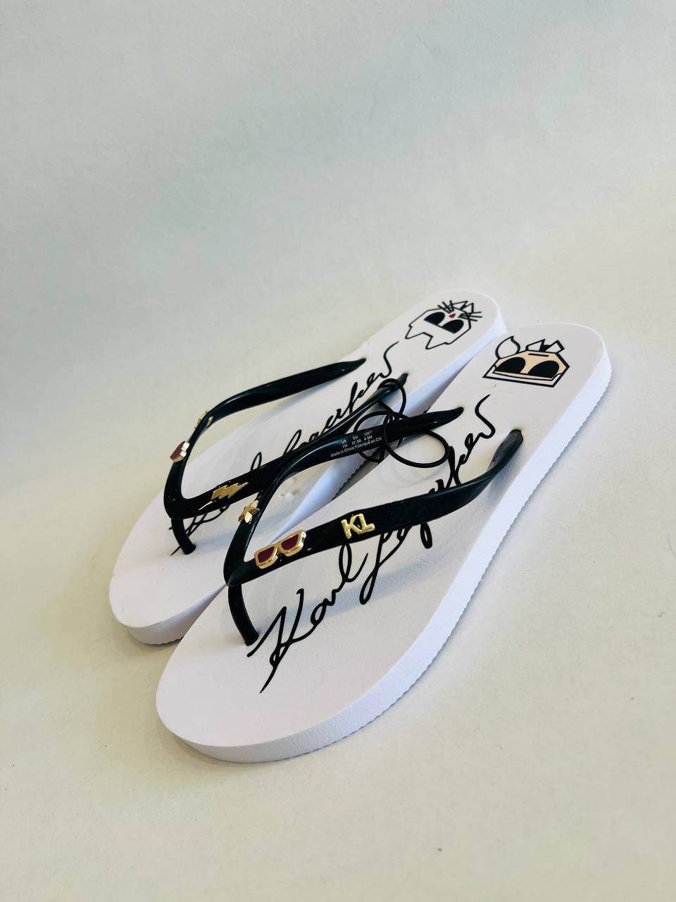 Karl Lagerfeld sandal size 37.5