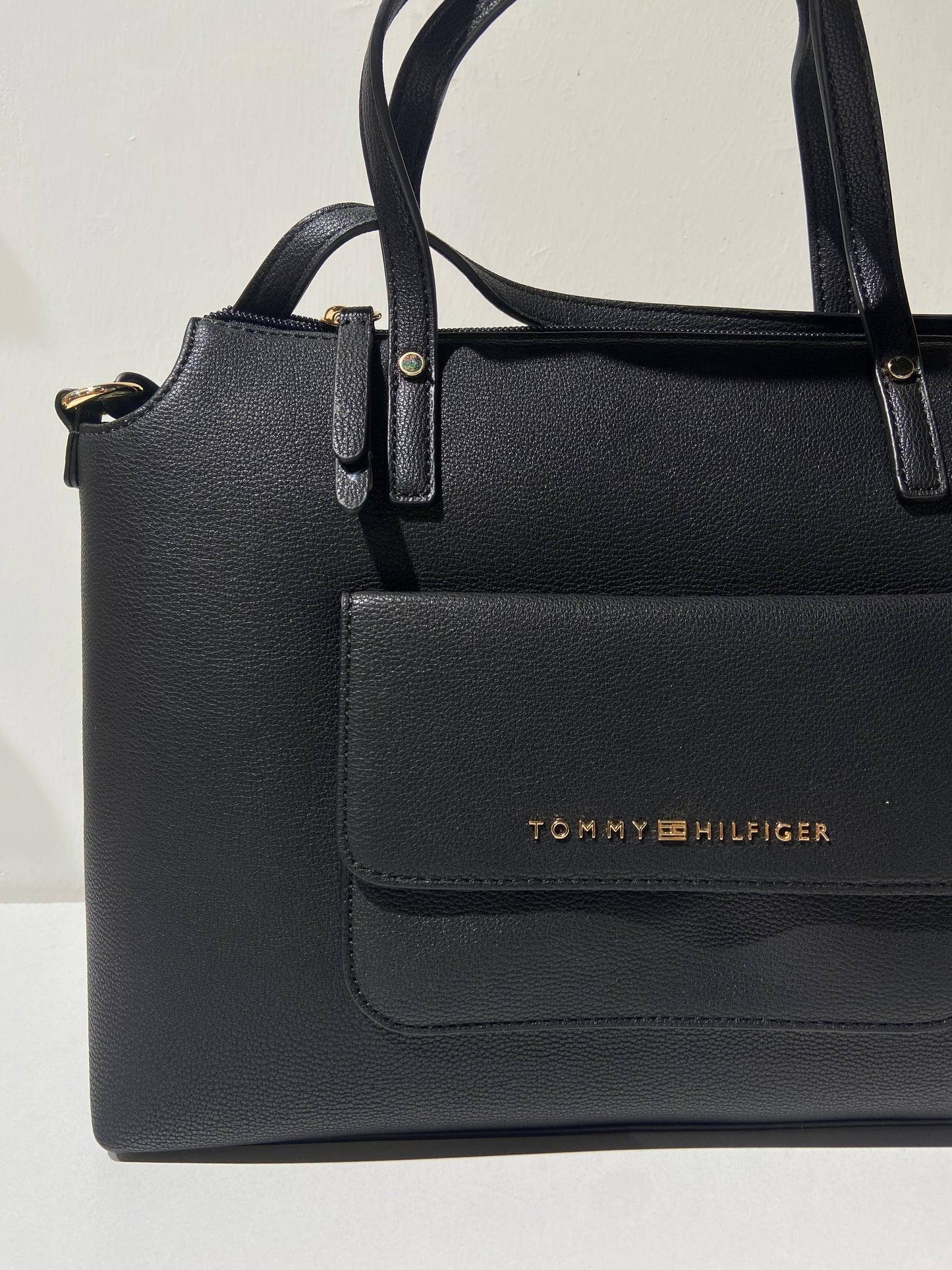 Tommy Hilfiger bag
