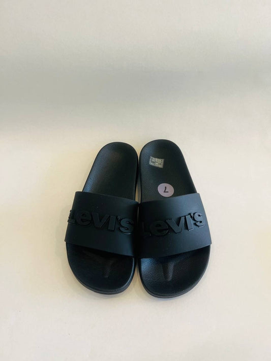 Levis sandal size 37.5