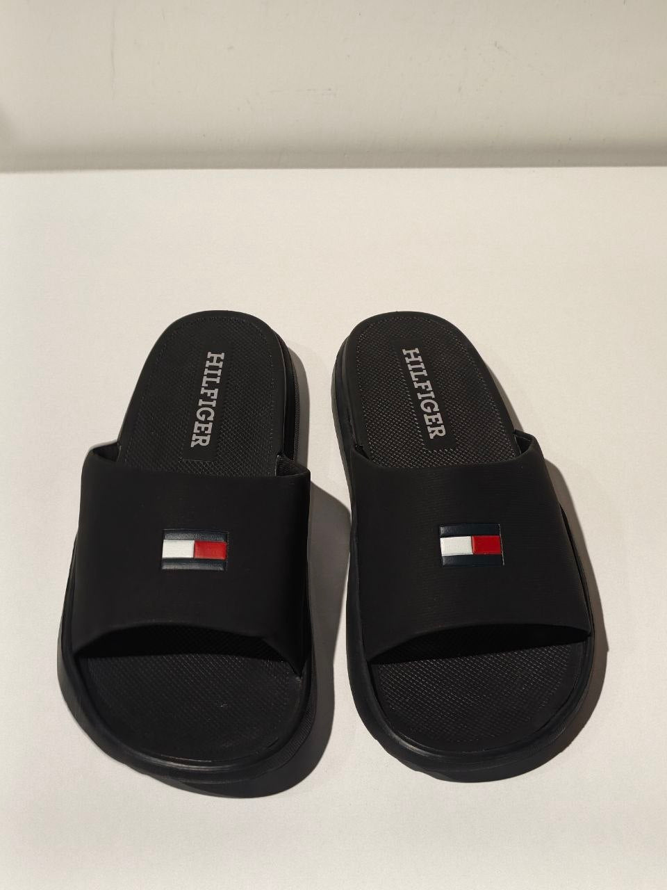 Tommy Hilfiger men sandal size 9M