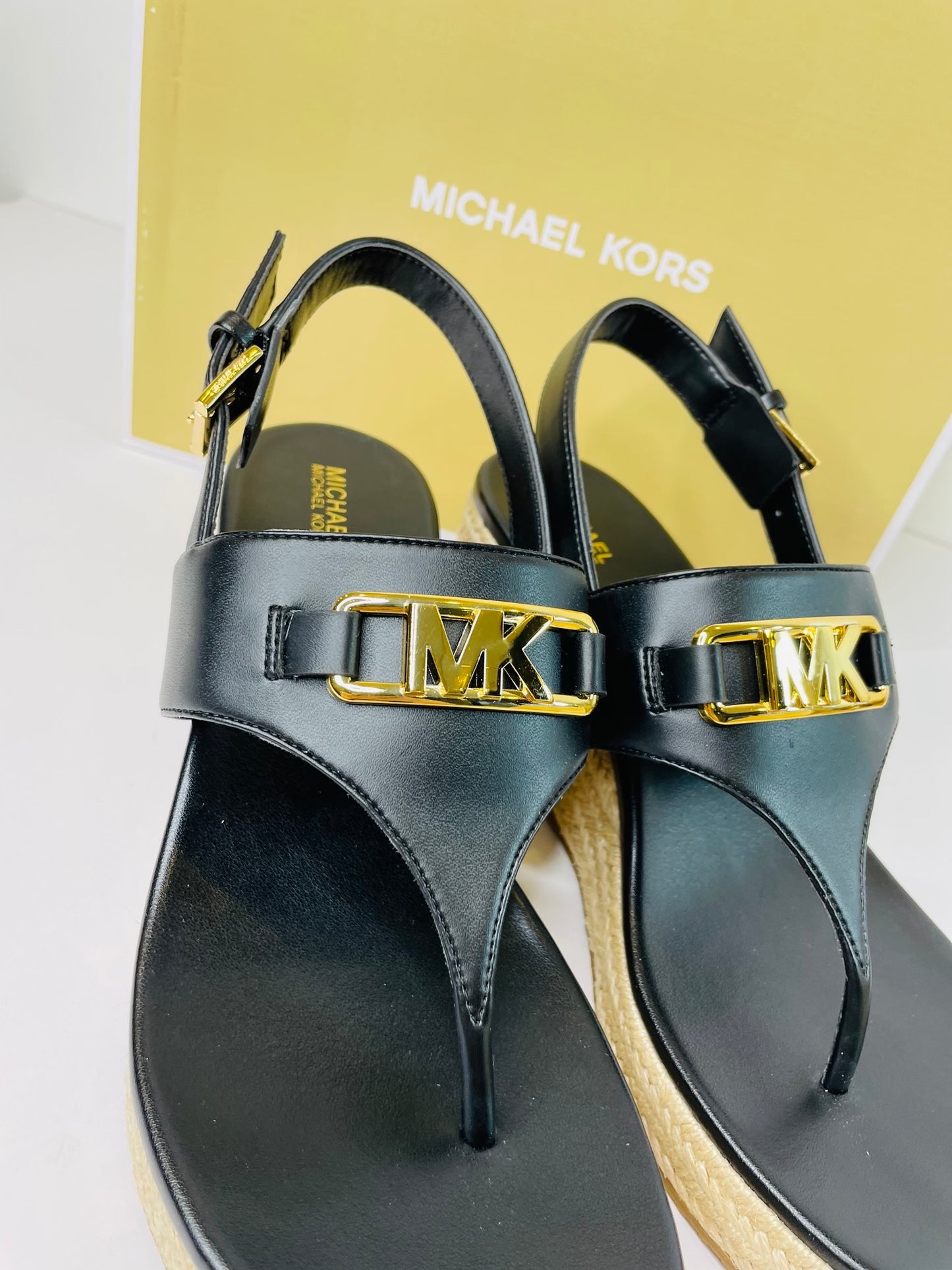 Michael kors sandal