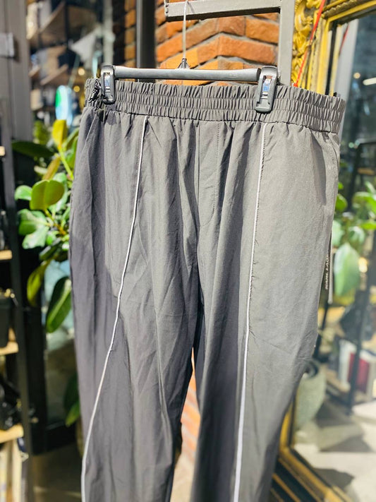 karl lagerfeld pant size medium