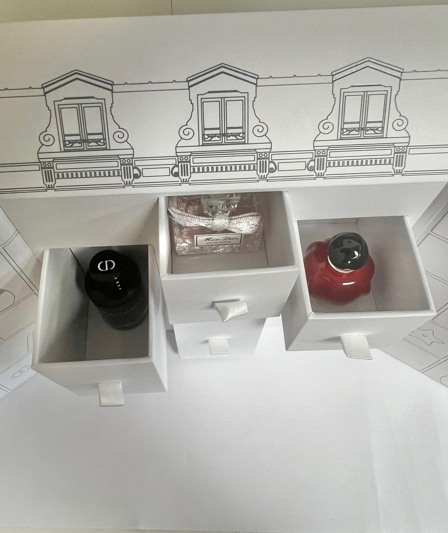 Dior Le Mini 30 Montaigne Discovery perfumes set