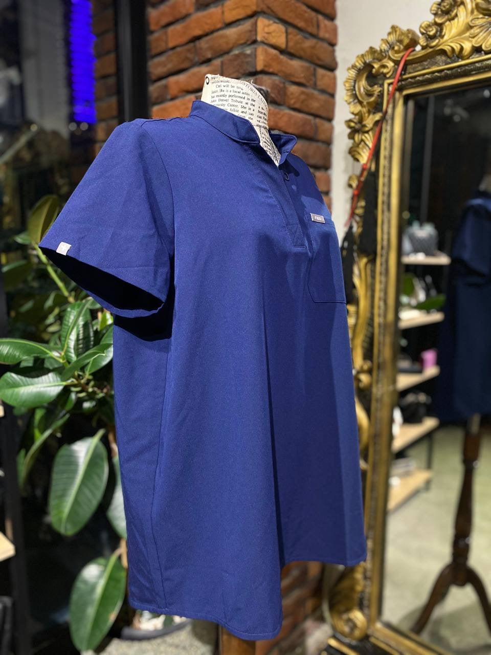 Figs shirt size medium