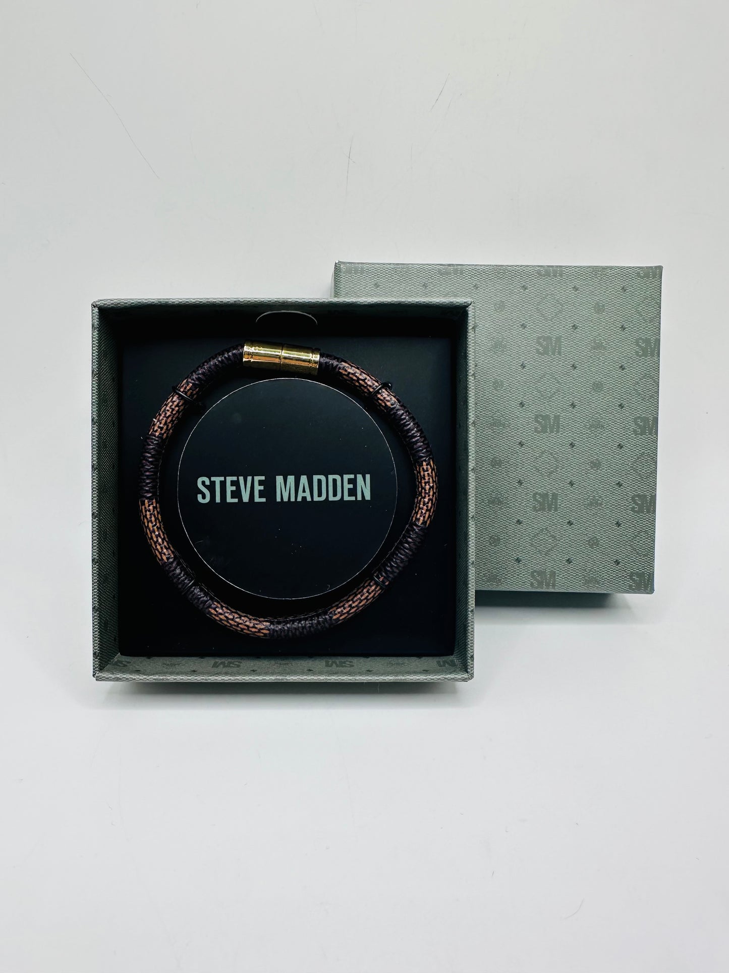 Steve Madden bracelet