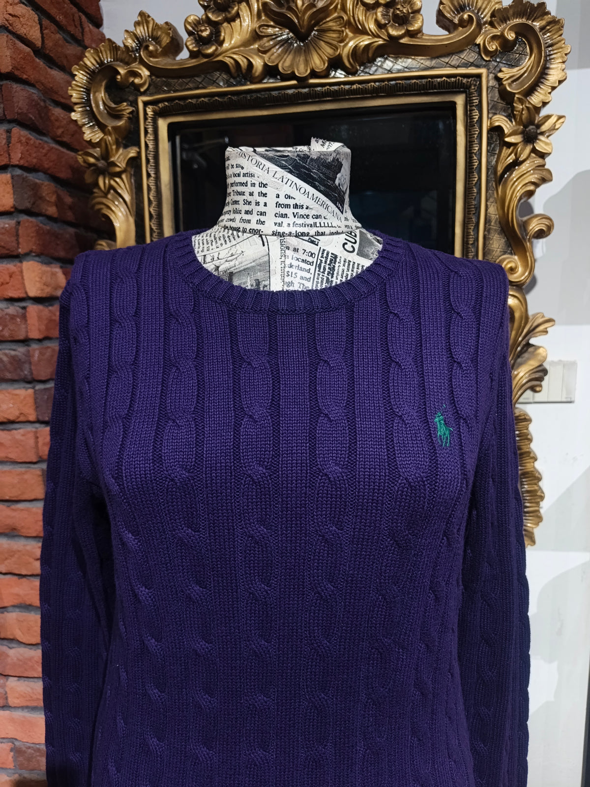 Ralph Lauren sweater size small