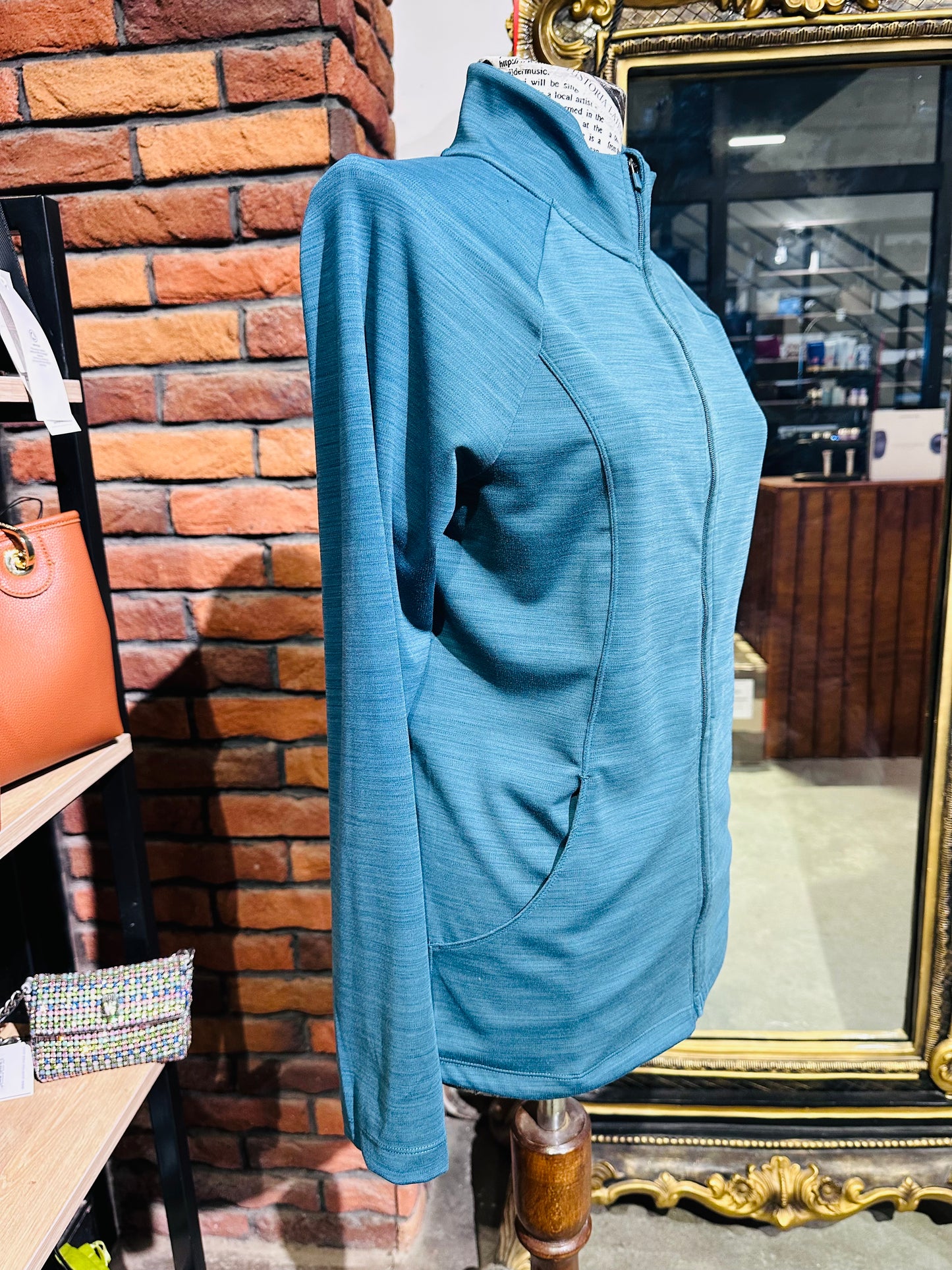 32 heat jacket size small