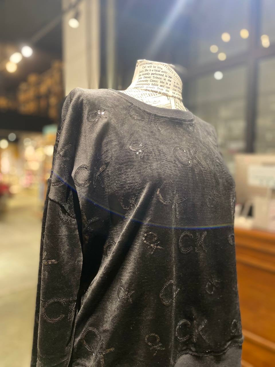 Calvin Klein sweater size large