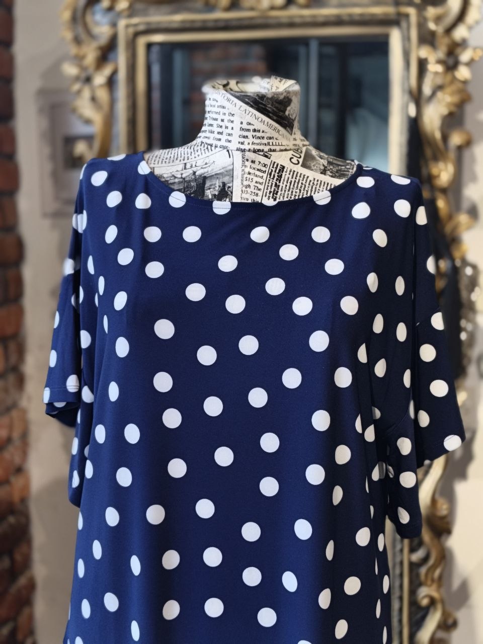 Anne Klein top size medium