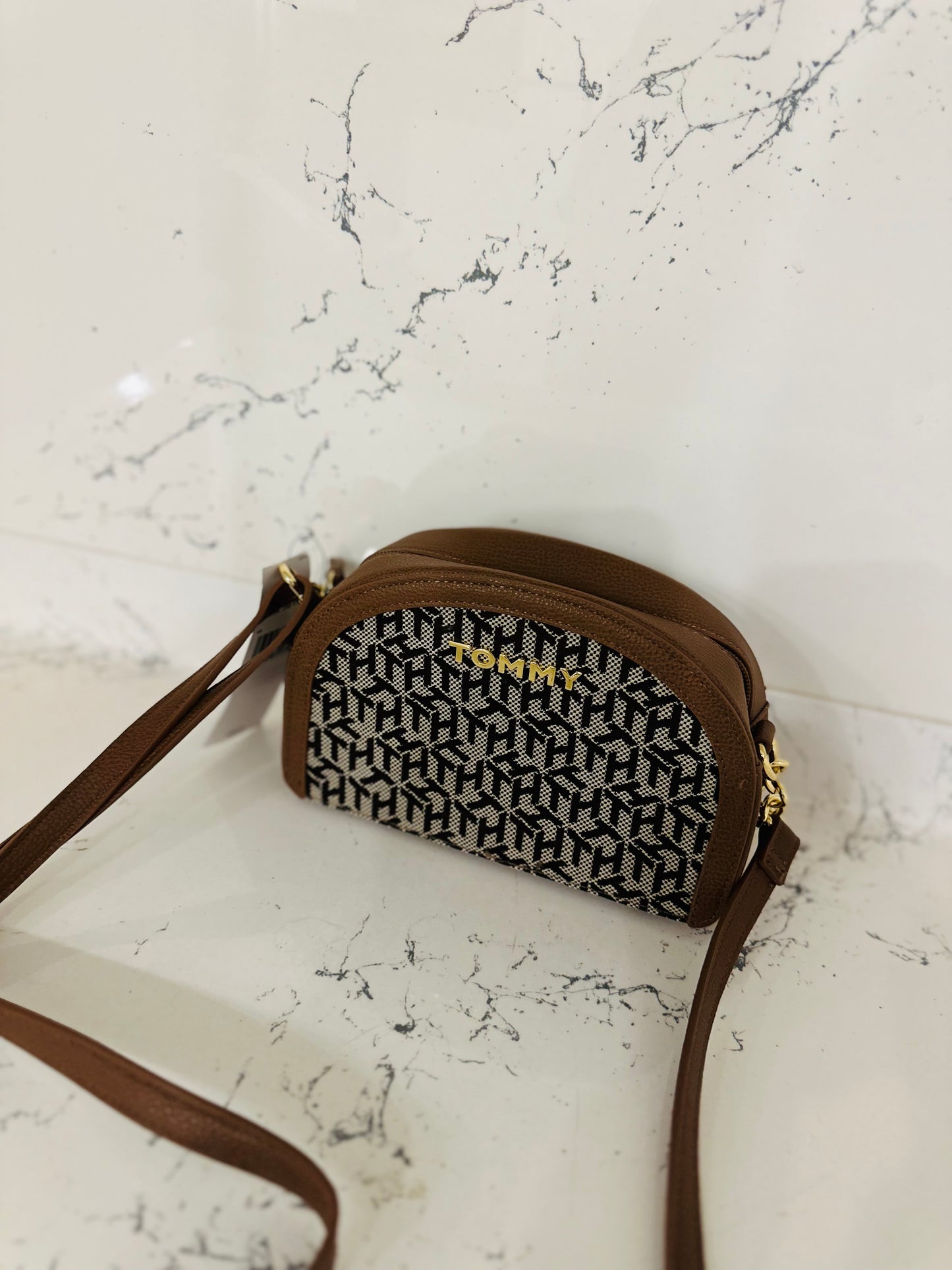 Tommy Hilfiger bag