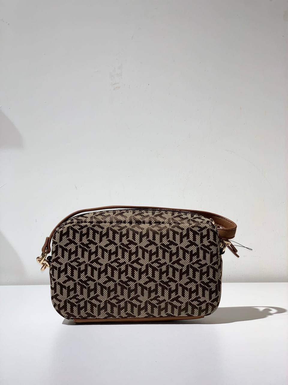 Tommy Hilfiger bag