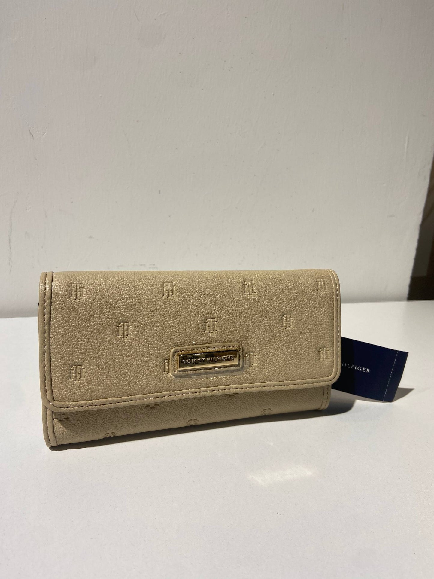 Tommy Hilfiger wallet
