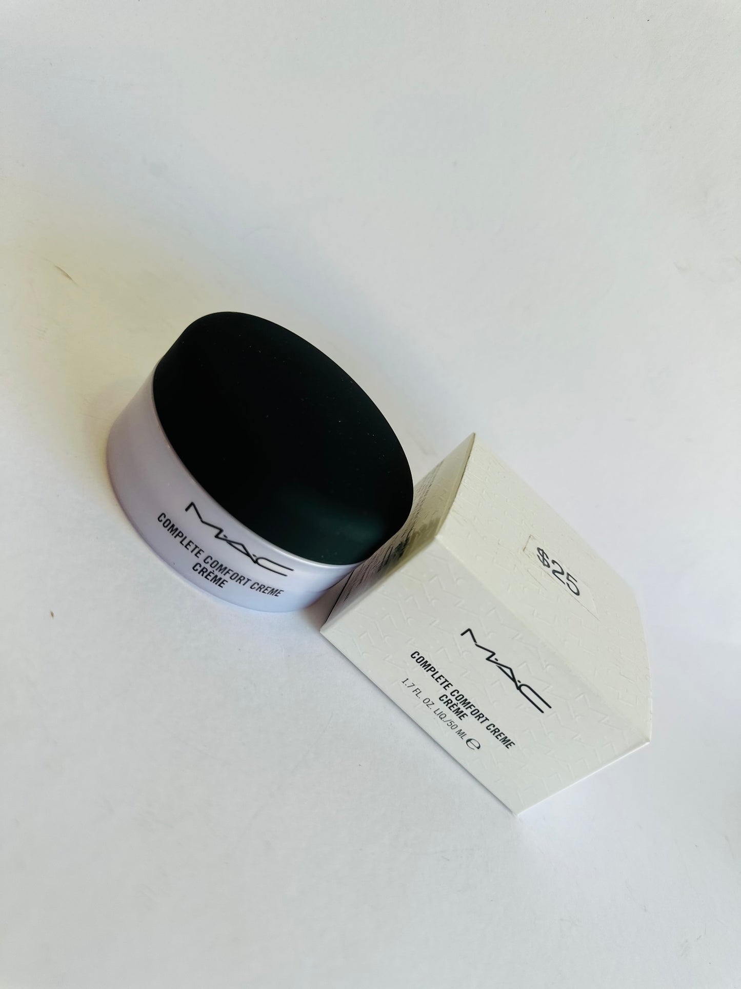 Mac complete comfort creme