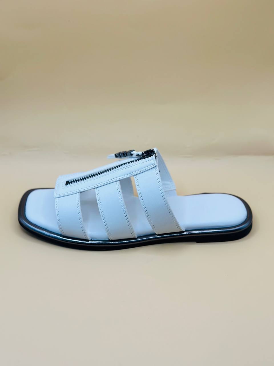 Dkny sandal size 36