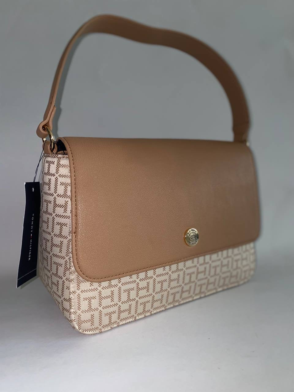 Tommy Hilfiger bag