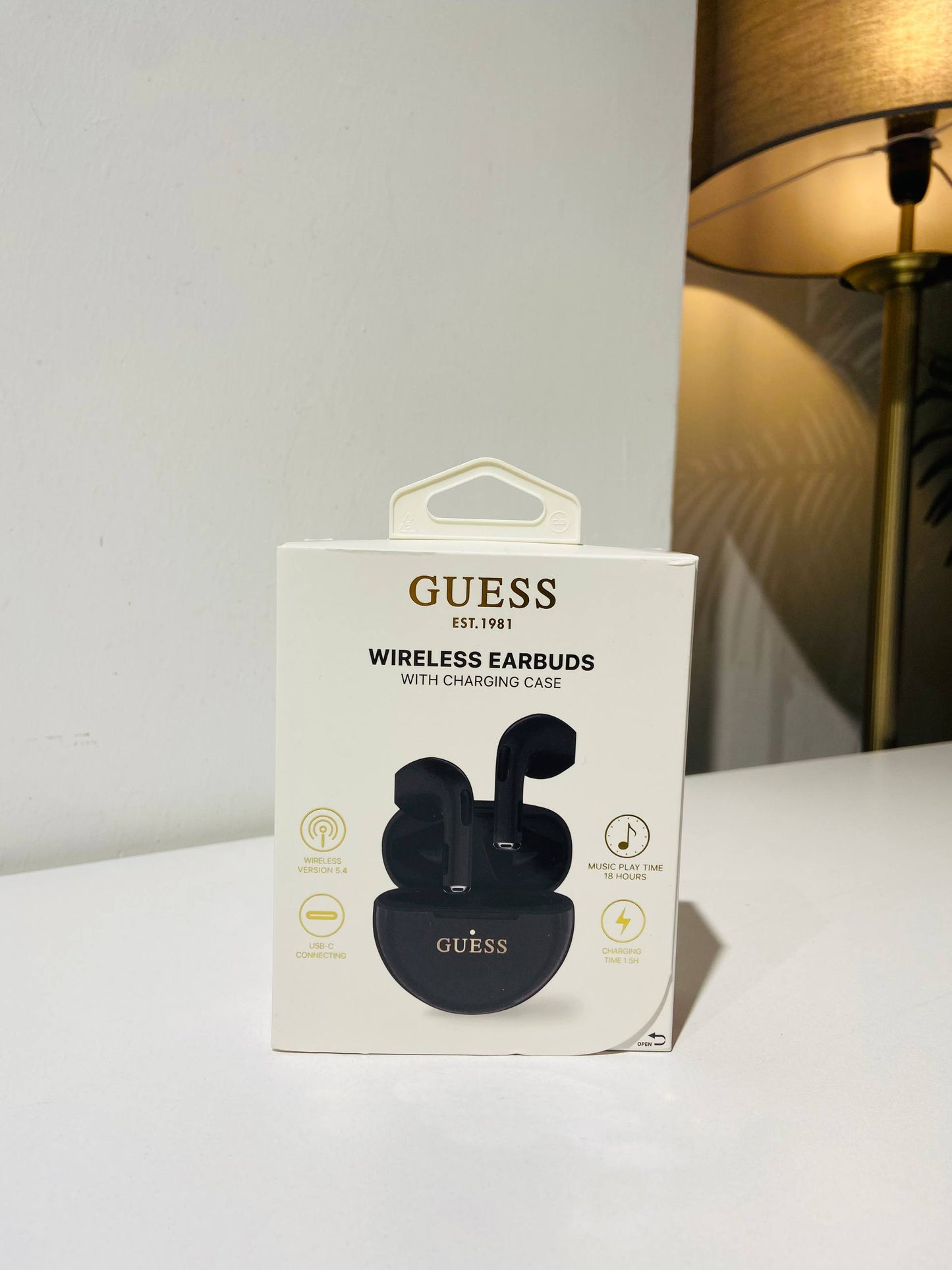 Guess wireless Earbuds with charging case