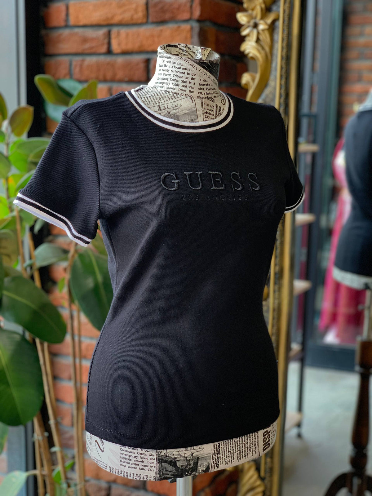 Guess shirt size large