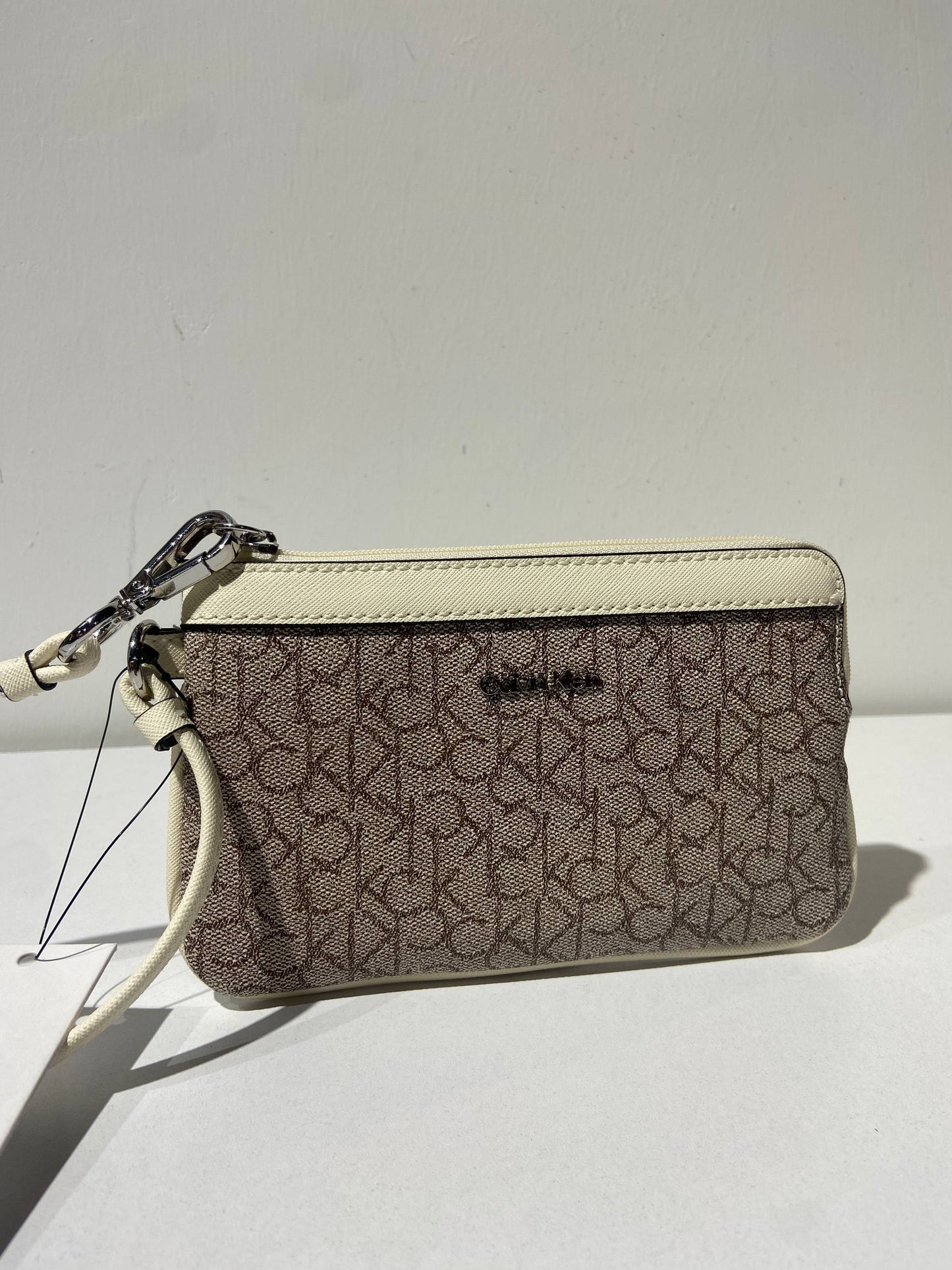 Calvin klein wallet (hand bag)