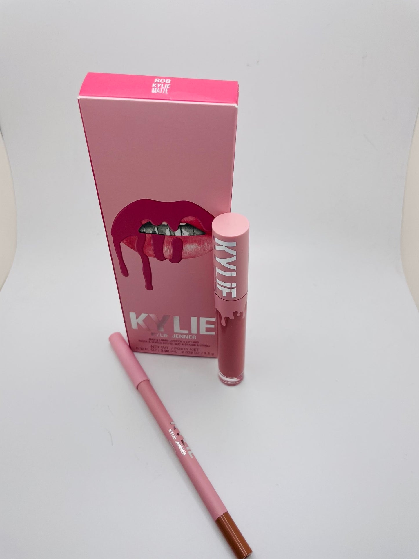 Kylie lip set 808