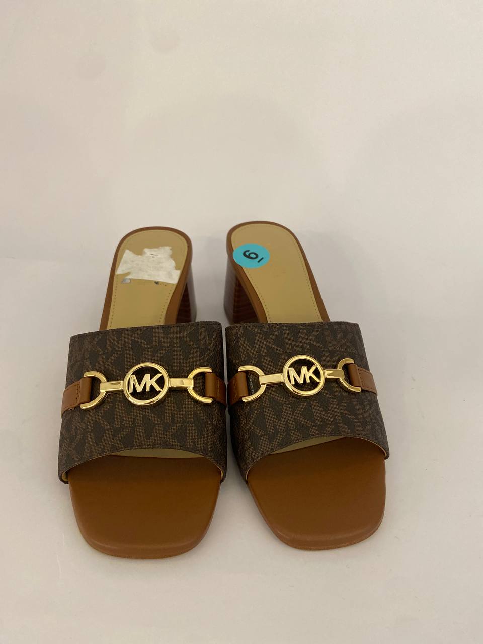 Michael kors sandal