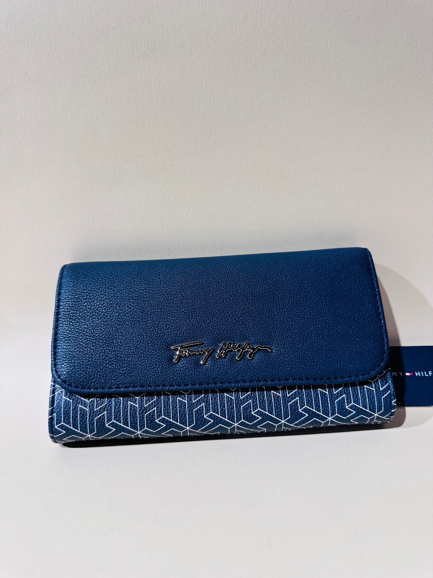 Tommy Hilfiger wallet
