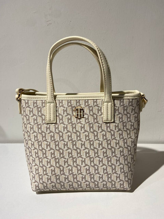 Tommy Hilfiger bag