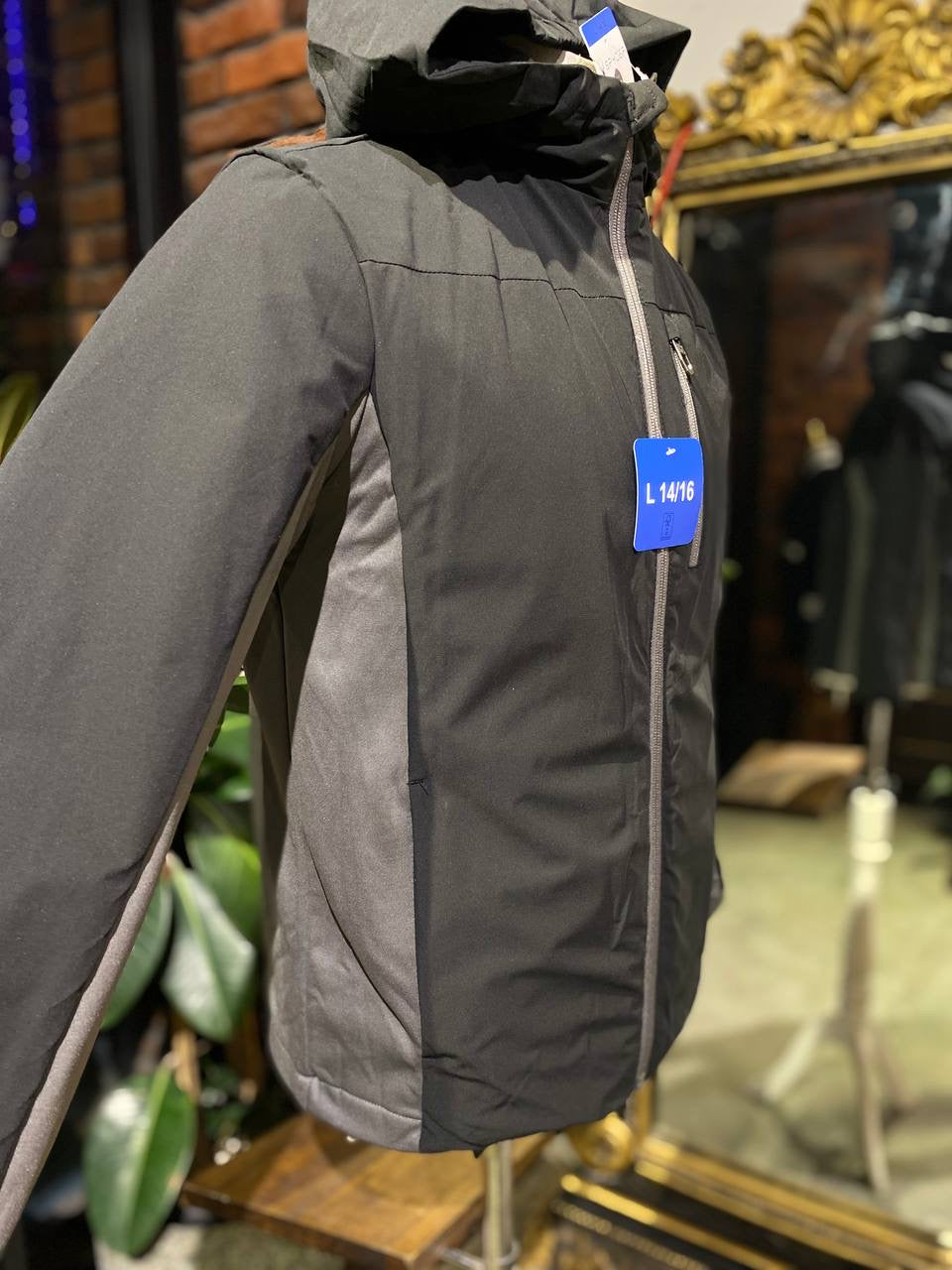 Spyder coat size large (14/16)