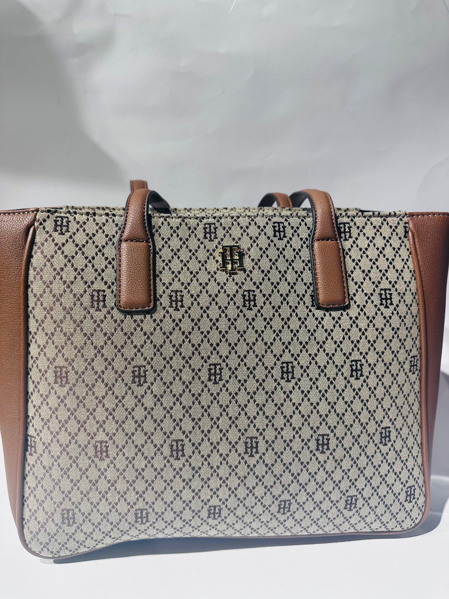 Tommy Hilfiger shoulder bag