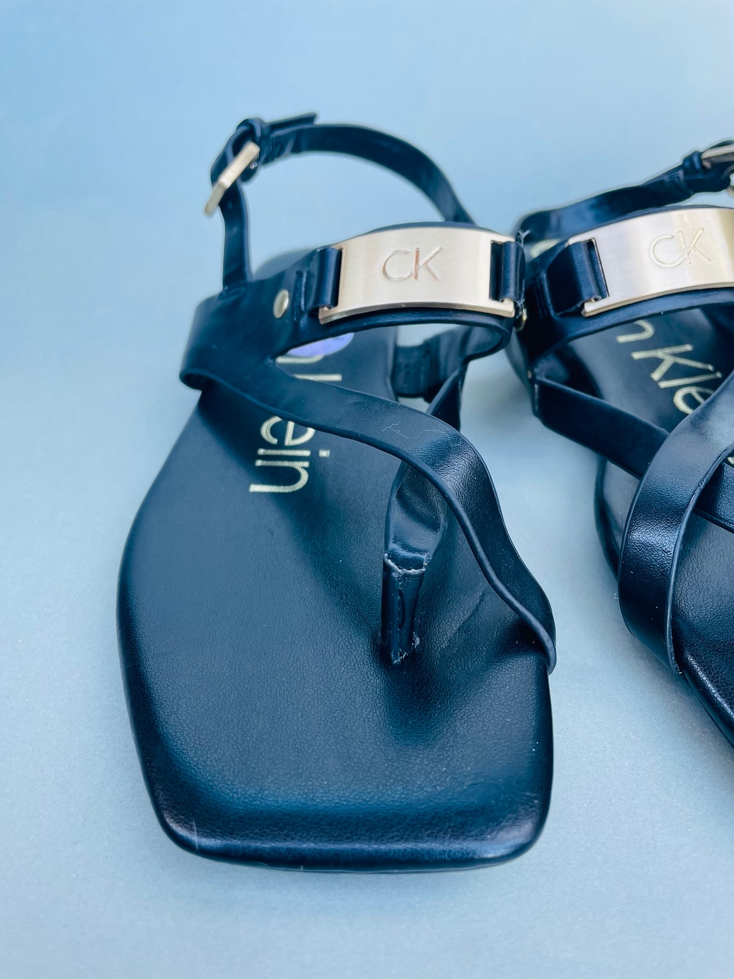 Calvin Klein sandal a