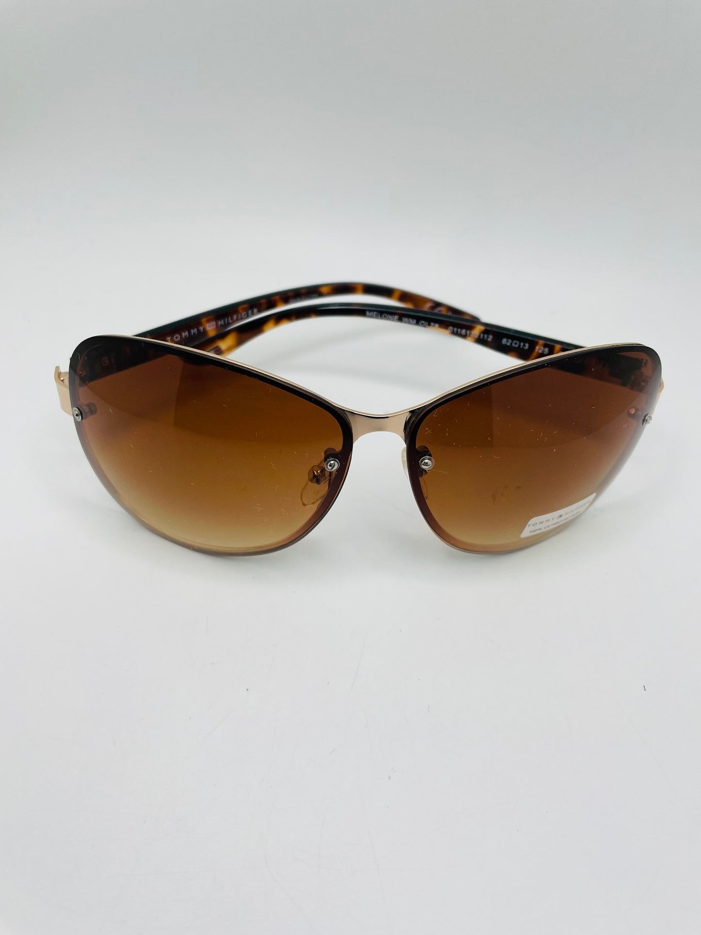 Tommy Hilfiger sunglass