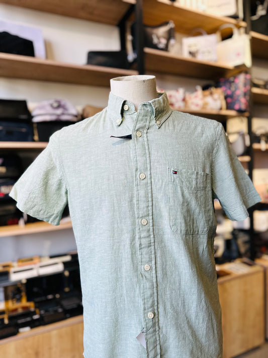 Tommy Hilfiger shirt size small