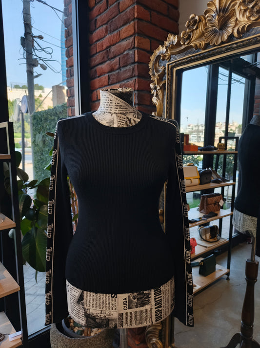 Juicy couture sweater size small