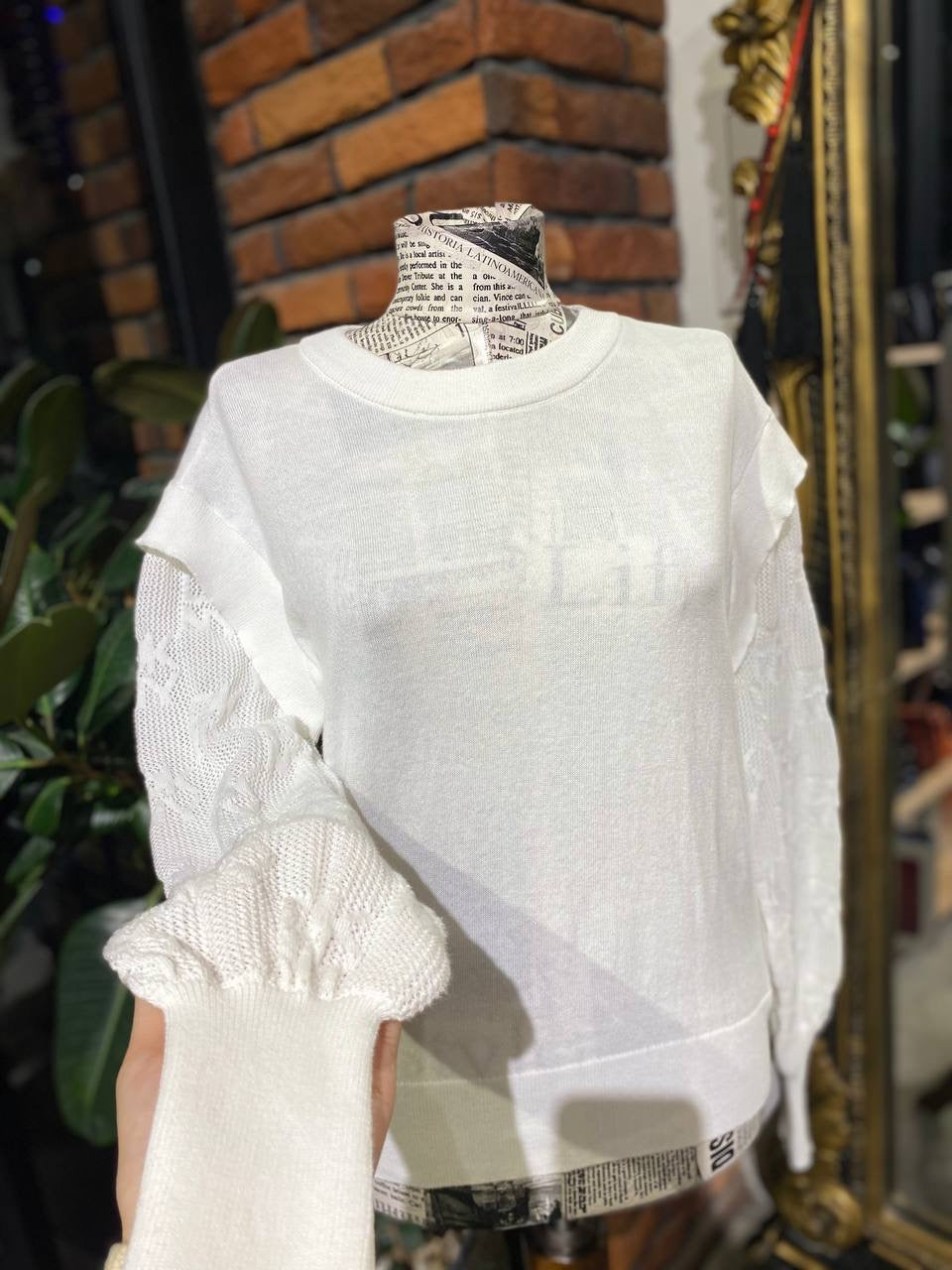 Dkny sweater size small