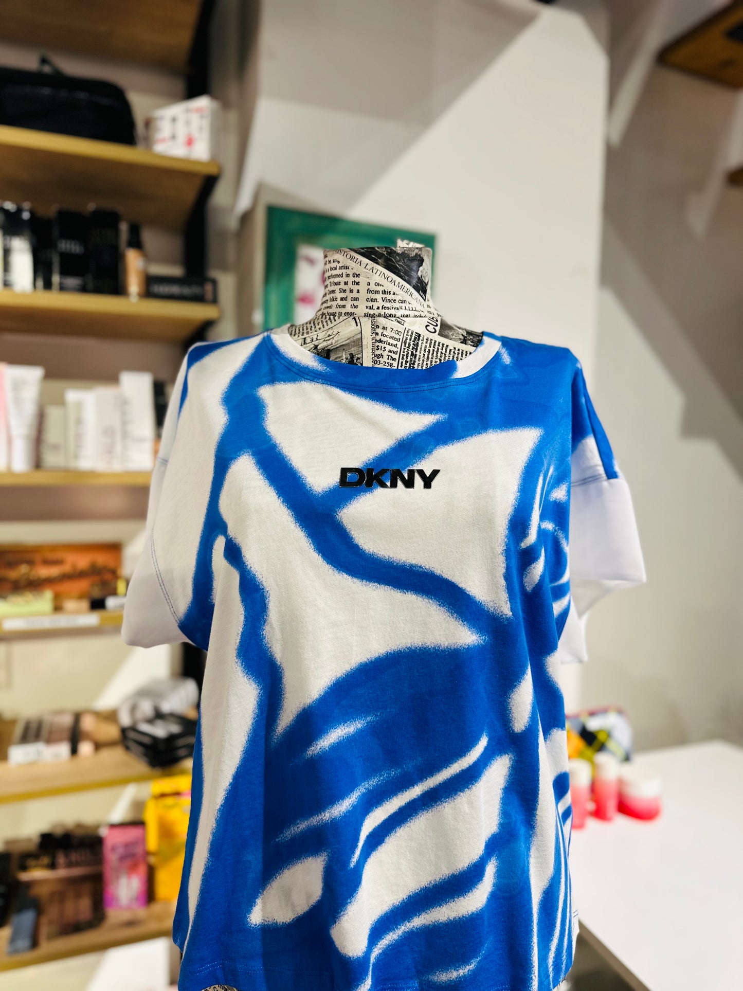 DKNY shirt size Medium