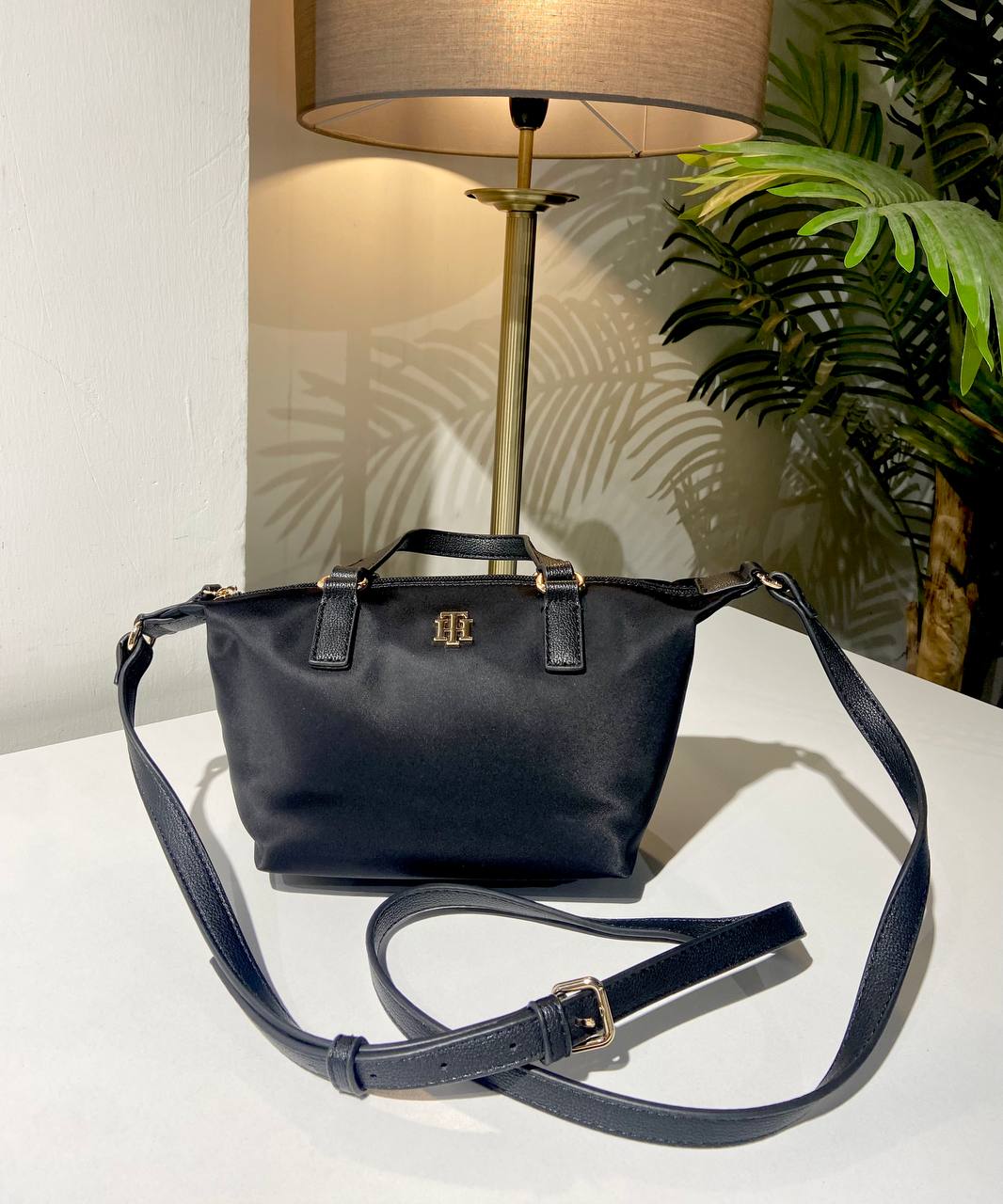 Tommy Hilfiger bag