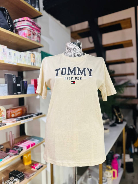 Tommy Hilfiger shirt size large ( 14/16 ) years