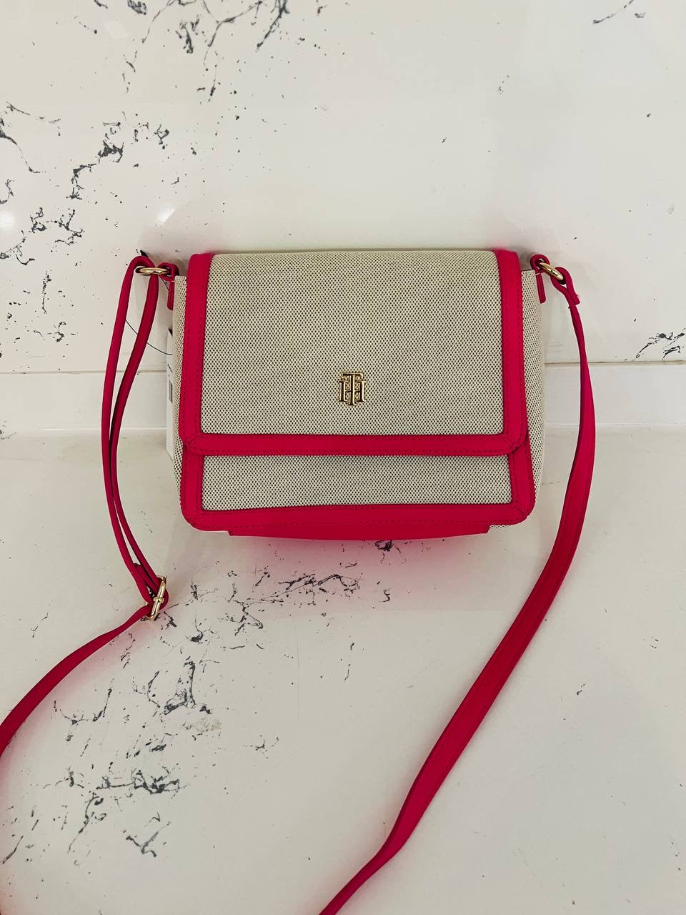 Tommy Hilfiger cross bag