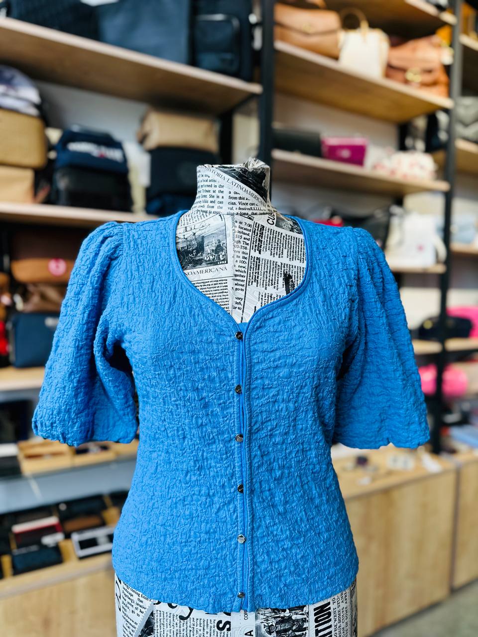 Dkny top size small