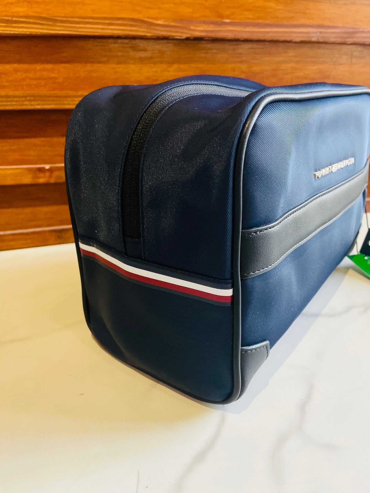 Tommy Hilfiger hand bag