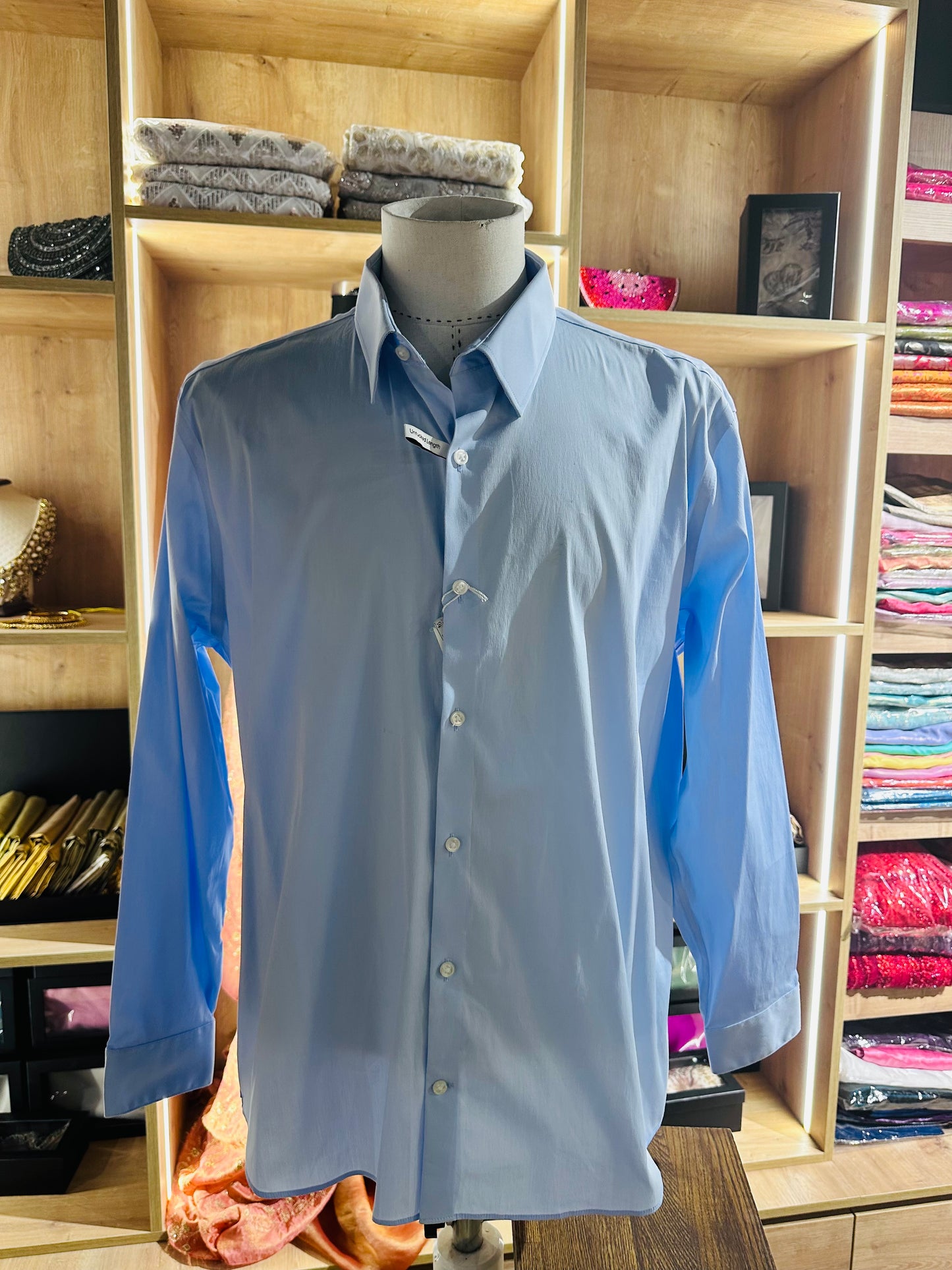 Calvin Klein blouse size (32/33) (x-large) extra slim fit