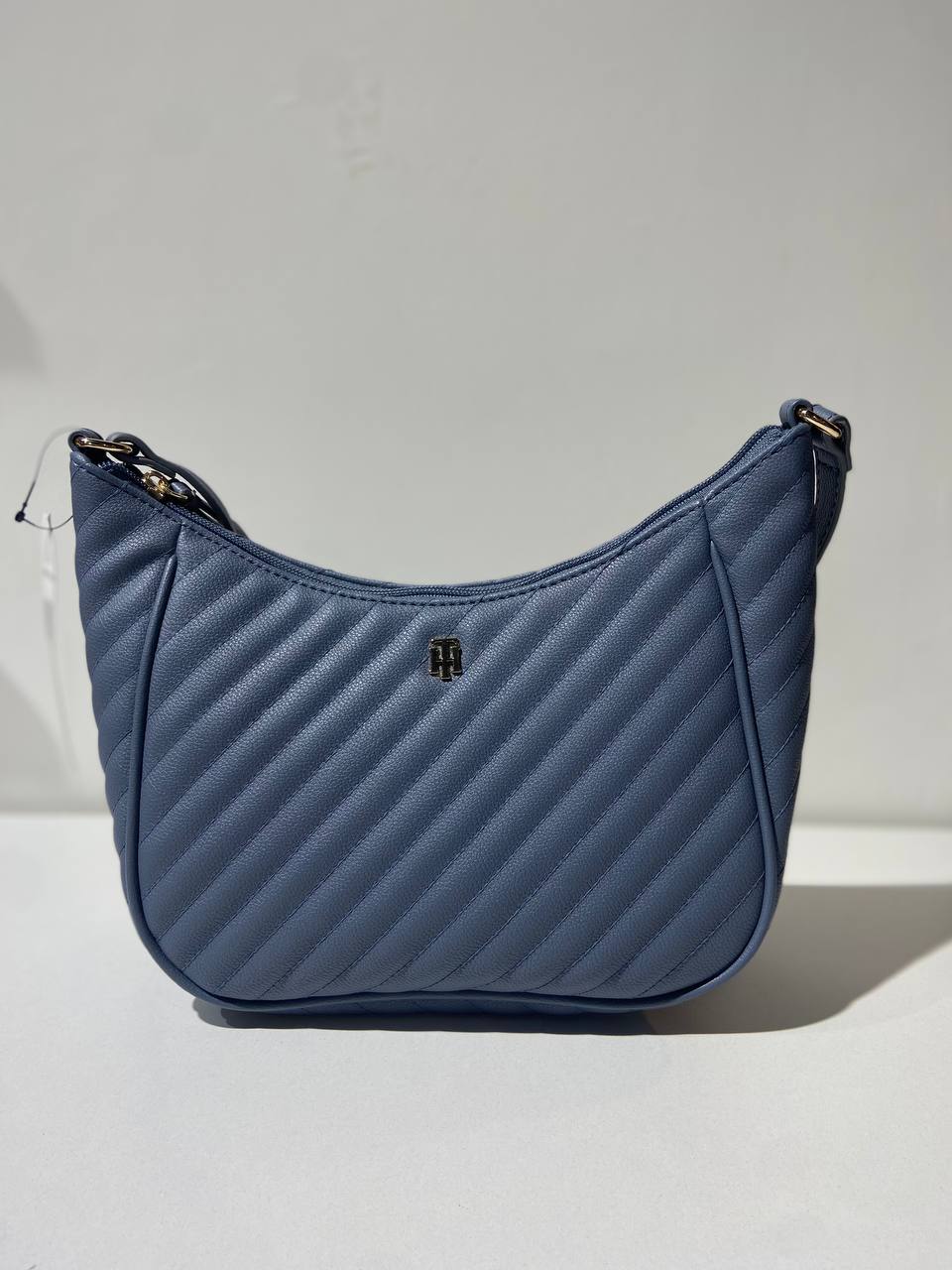 Tommy Hilfiger bag