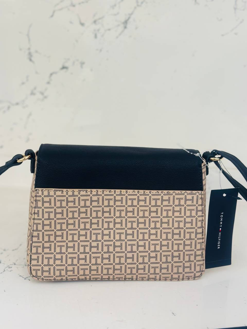 Tommy Hilfiger bag