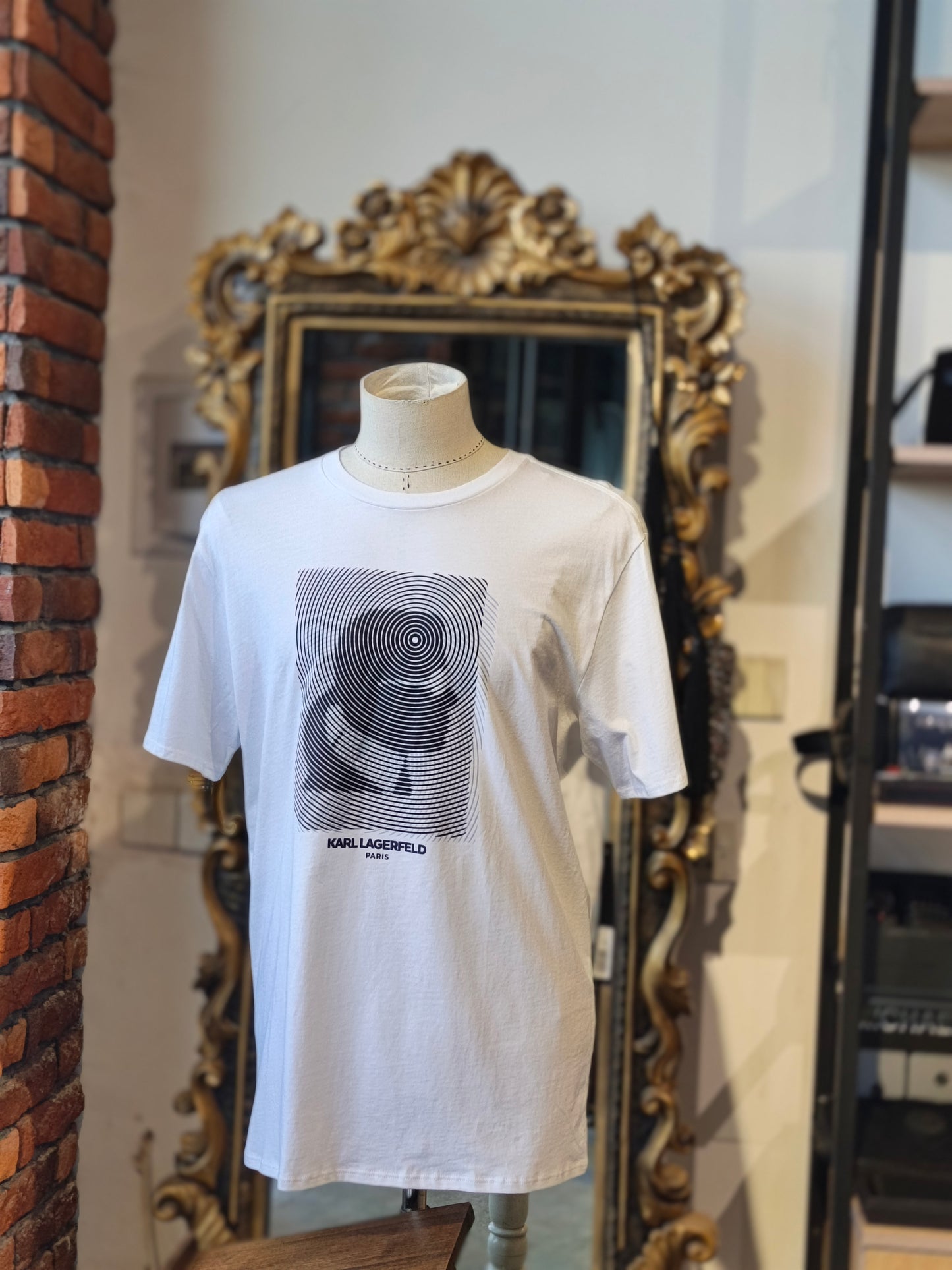 Karl lagerfeld shirt size large