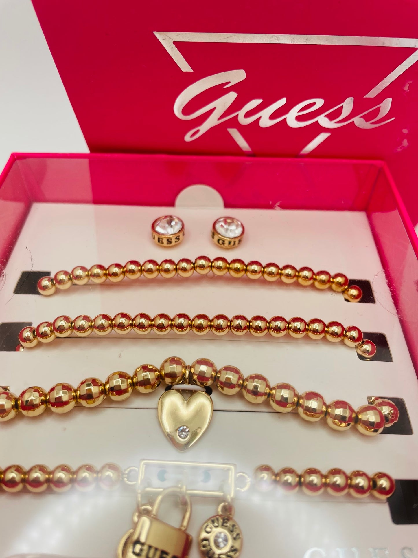 Guess set