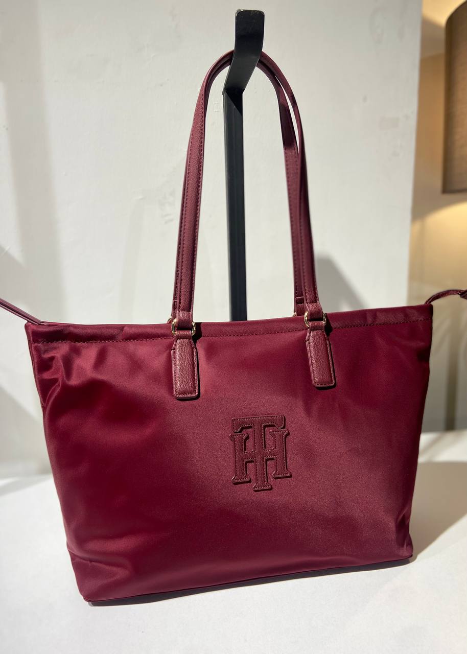 Tommy Hilfiger bag